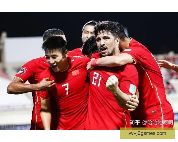 归化前锋洛国富渐别职业赛场回望拼搏岁月与中国足球的复杂长记忆