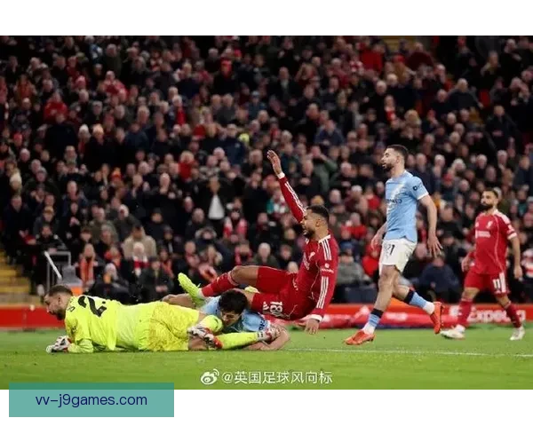 曼城主场与利物浦鏖战终场握手言和战果平分秋色